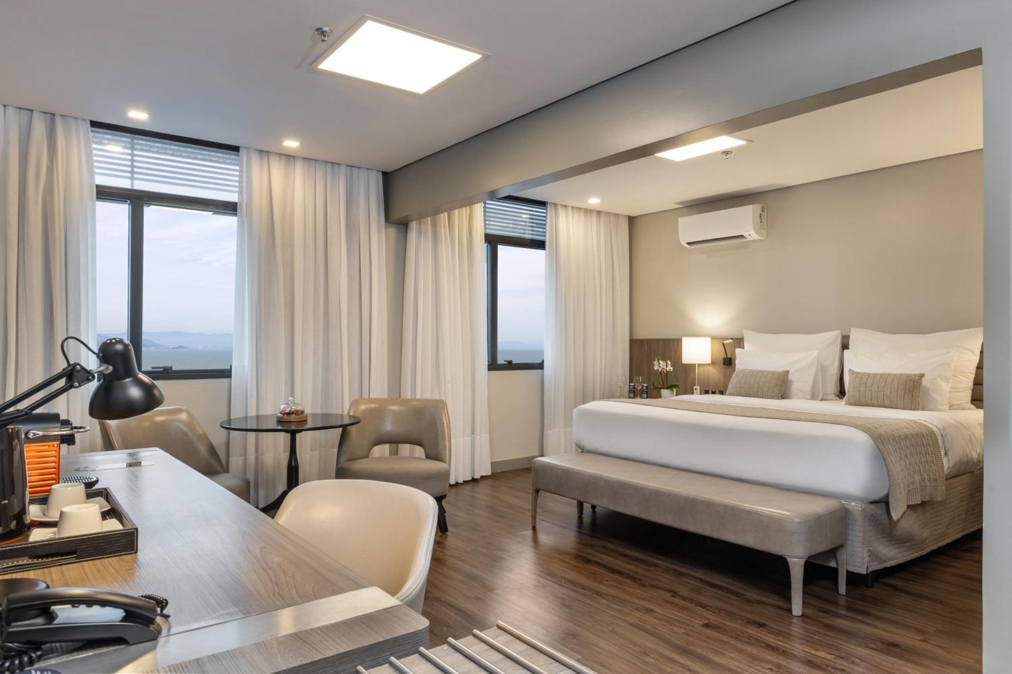 Premium Suite with Ocean View